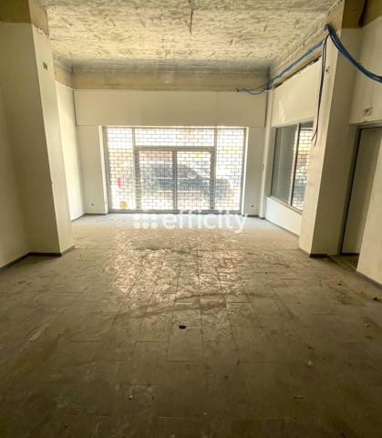 Local Commercial 6 pièces - 2000 m²