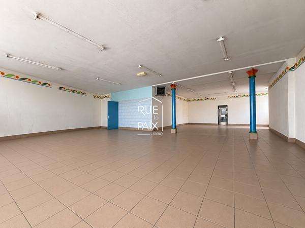 79800 PAMPROUX Immeuble Pamproux 5 pièces 240 m2
