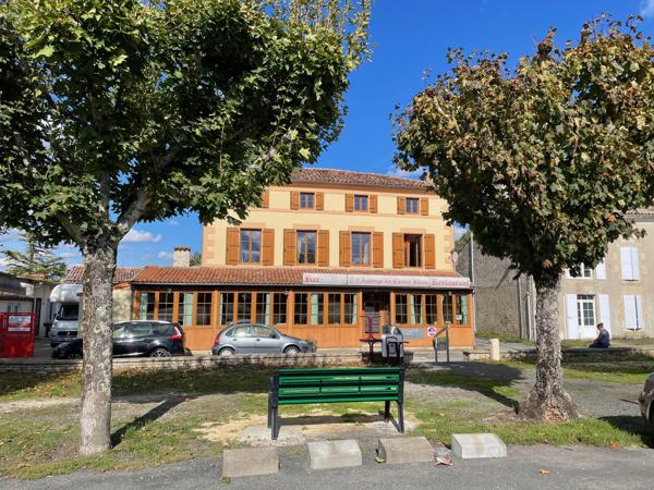 Commerce à vendre à Brioux-sur-Boutonne (79170) - Deux-Sèvres