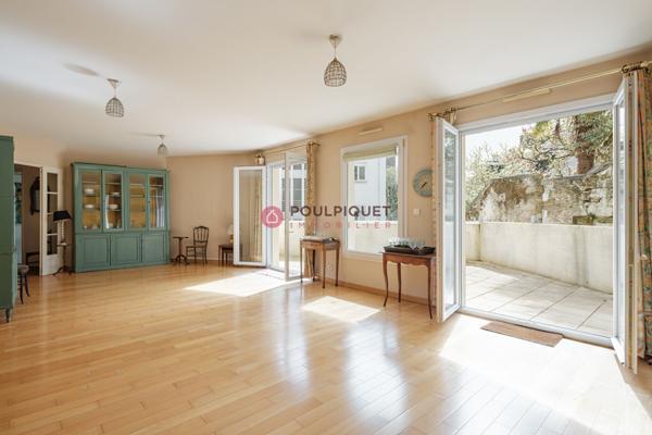 Appartement centre ville de type 4 de 101m² avec parking et ascenseur