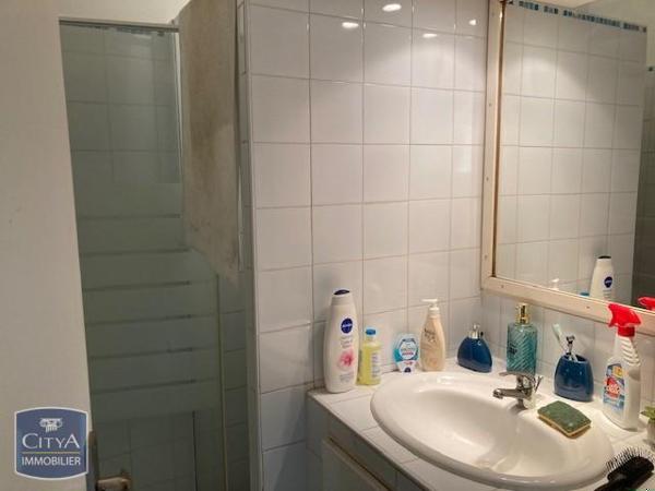 Appartement à louer 1 pièce 30.44m² Toulon (83000)