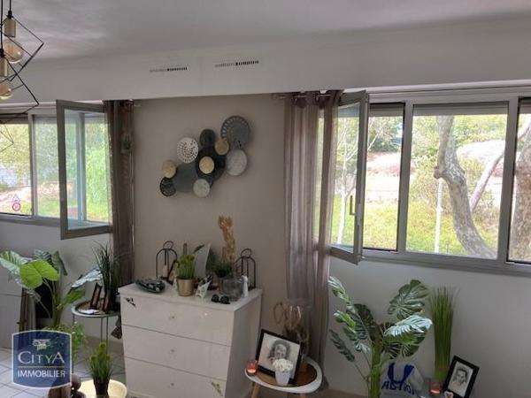 Appartement à louer 1 pièce 30.44m² Toulon (83000)