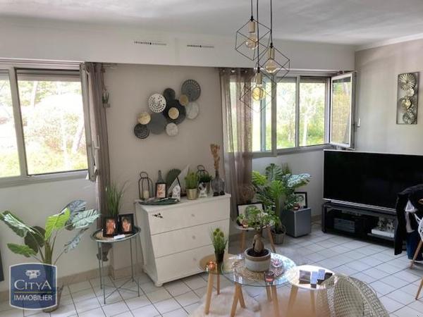Appartement à louer 1 pièce 30.44m² Toulon (83000)