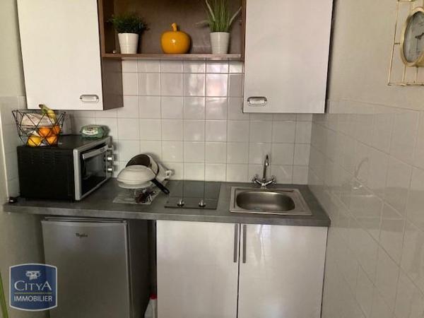 Appartement à louer 1 pièce 30.44m² Toulon (83000)