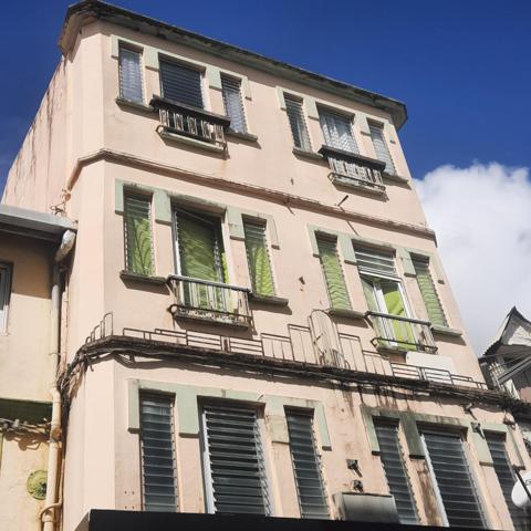 Immeuble loué à rénover bien placé
