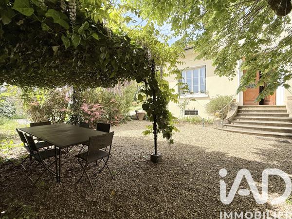 Maison à vendre 8 pièces 220 m² Villefranche-sur-Saône