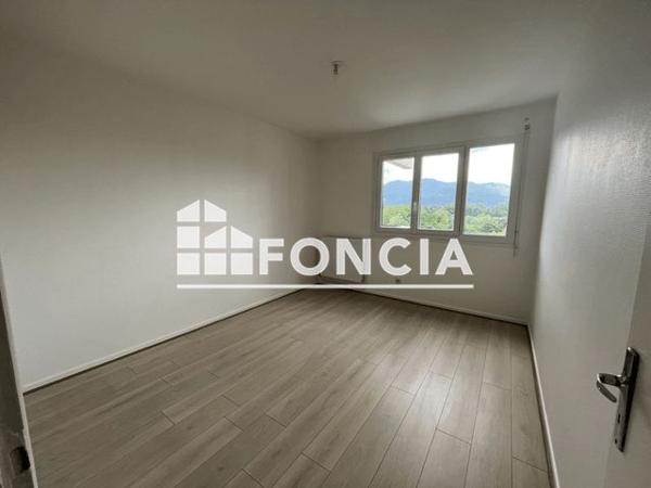 Location Appartement 4 pièces 82.3 m² - 5 RUE DE L'OISANS Meylan 38240