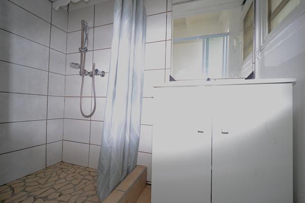 Baie-Mahault (97122) Haut de villa T3 meublé CC