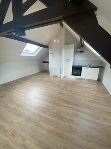 A LOUER APPARTEMENT PROCHE CENTRE VILLE DE ST QUENTIN 02100