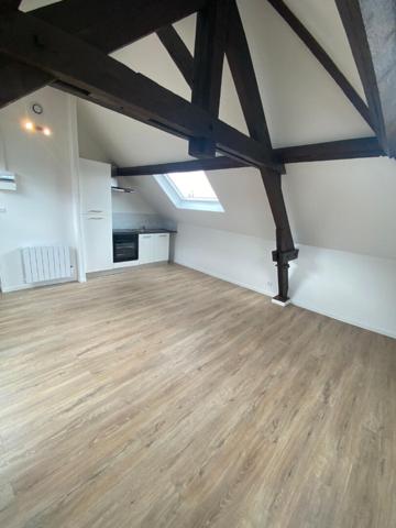 A LOUER APPARTEMENT PROCHE CENTRE VILLE DE ST QUENTIN 02100