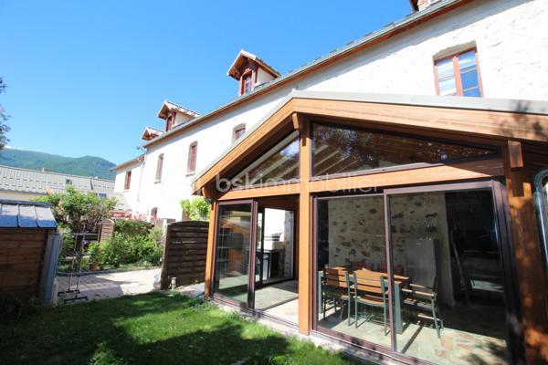 Immeuble mixte de 572 m²
