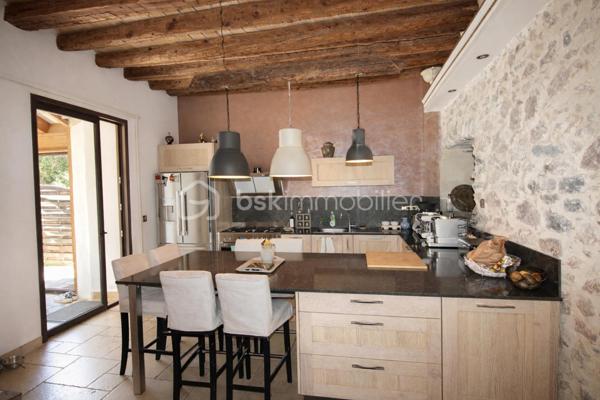 Immeuble mixte de 572 m²