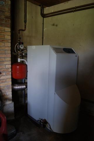 Maison de 255m2 avec dépendances sur 11 625m2 à Aigre, Charente