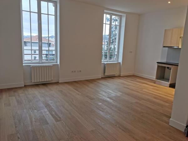 Appartement 3 pièce(s) 2 chambre(s) 65 m²