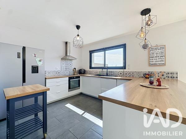 Maison à vendre 5 pièces 121 m² Rochefort-du-Gard