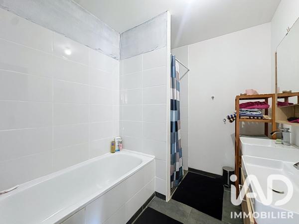 Maison à vendre 5 pièces 121 m² Rochefort-du-Gard