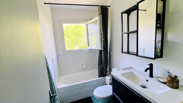 Maison
         5 pièces
        - 83 m² 499 000 € *