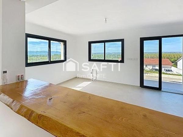 Maison contemporaine 2026 – Vue exceptionnelle & prestations modernes!!
