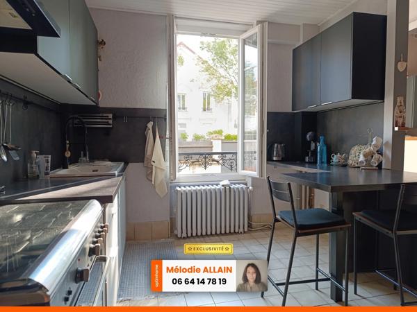VICHY JEANNE D'ARC- MAISON DES ANNEES 40 AVEC COUR ET GARAGE-IDEAL INVESTISSEUR OU 1er ACHAT