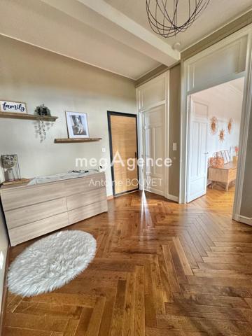 Maison à Doullens, 80600 - 6 pièces 177m²