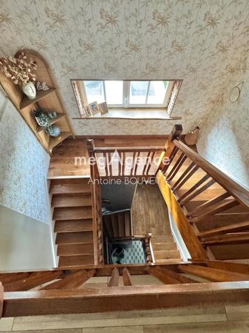 Maison à Doullens, 80600 - 6 pièces 177m²