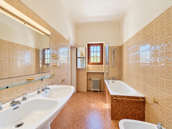 Vente Maison de maître Bayonne 11 Pièces 560 m²