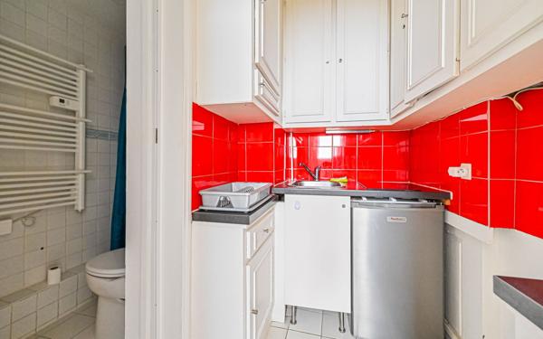 Appartement à louer    2 pièces • 26,72 m2 Paris 17