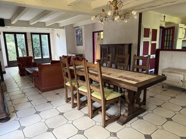 Maison à vendre à Sarzeau dans le Morbihan (56370), ref : 56084-427   
Centre-ville