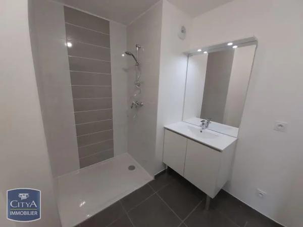 Appartement à louer 2 pièces 42.75m² Bonneville (74130)