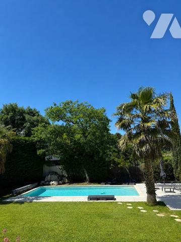 Villa contemporaine – Résidence sécurisée – Rochefort-du-Gard