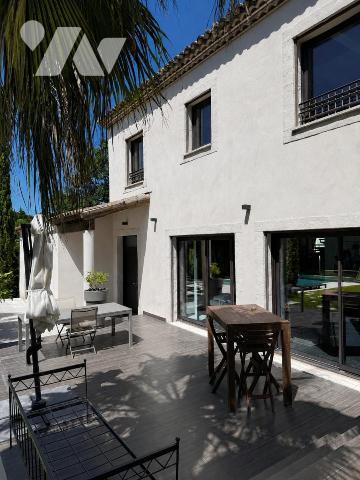 Villa contemporaine – Résidence sécurisée – Rochefort-du-Gard