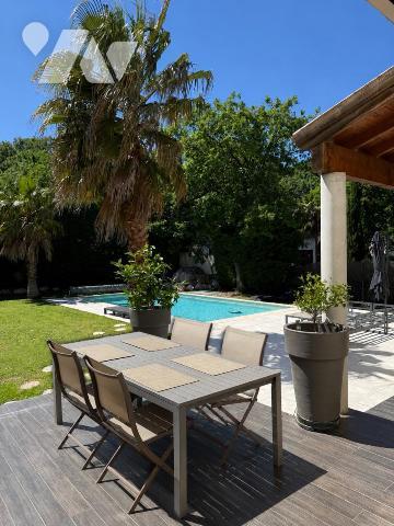 Villa contemporaine – Résidence sécurisée – Rochefort-du-Gard