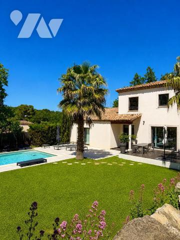 Villa contemporaine – Résidence sécurisée – Rochefort-du-Gard