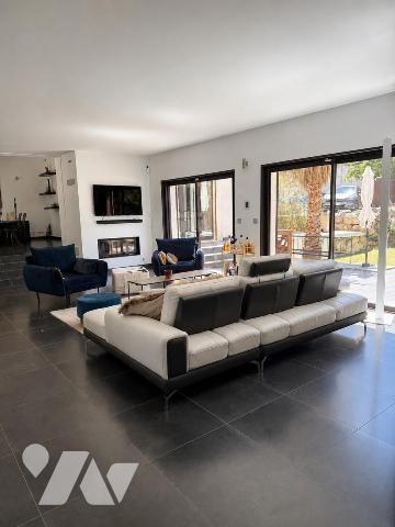 Villa contemporaine – Résidence sécurisée – Rochefort-du-Gard