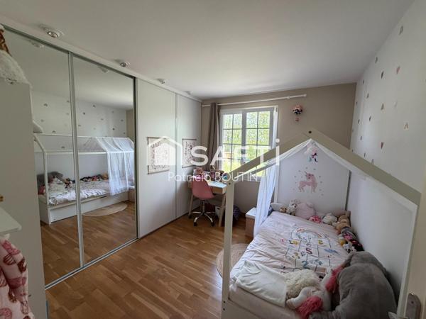 PAVILLON 6 CHAMBRES + DÉPENDANCES ET JARDIN A VILLIERS EN PLAINE