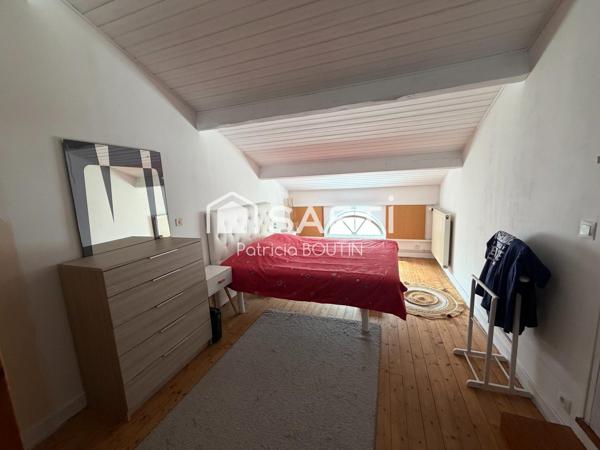 PAVILLON 6 CHAMBRES + DÉPENDANCES ET JARDIN A VILLIERS EN PLAINE