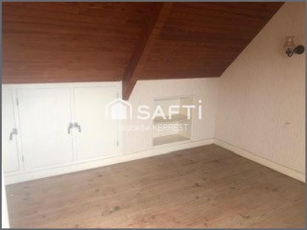 CORPS DE FERME très proche centre ville Plouescat