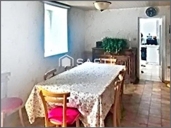 CORPS DE FERME très proche centre ville Plouescat