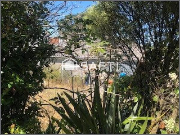 CORPS DE FERME très proche centre ville Plouescat