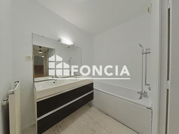 Location Appartement 3 pièces 62.6 m² - 47 rue Pierre Semard Le Blanc Mesnil 93150