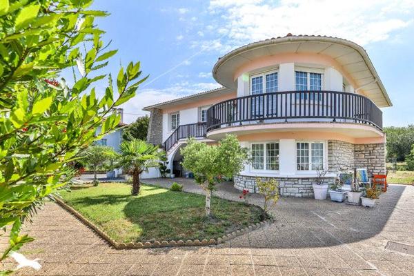 Maison à vendre |  Boucau |  7 pièces | 216 m²