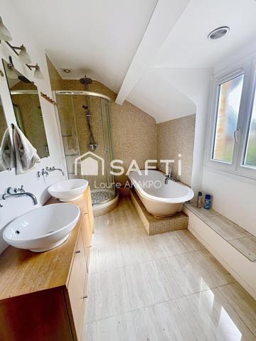 Maison de ville avec terrasse en plein coeur de Champigny-Sur-Marne