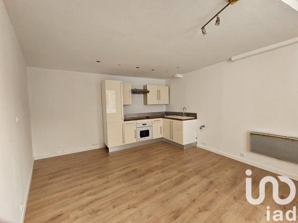 Appartement 1 pièce de 36 m² à Cuges-les-Pins (13780)