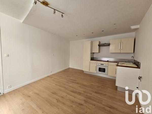 Appartement 1 pièce de 36 m² à Cuges-les-Pins (13780)