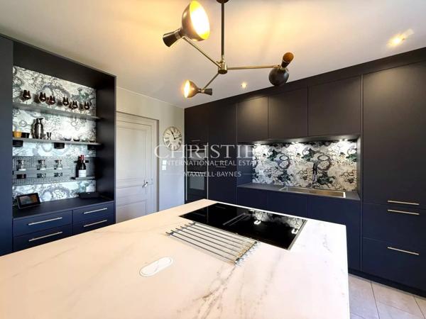 Propriété remarquable sur 2,5 Ha avec piscine!