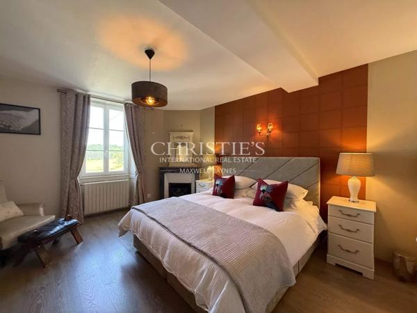 Propriété remarquable sur 2,5 Ha avec piscine!