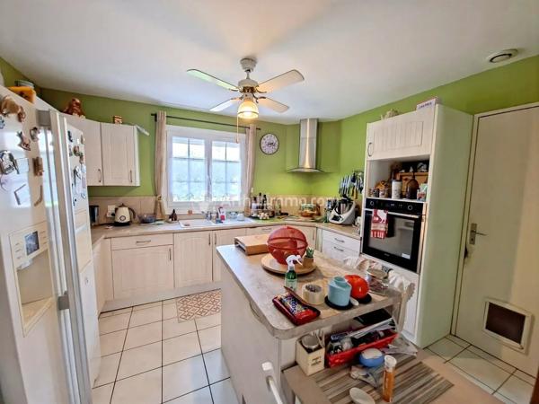 Vente                                                      Maison
                        
                     6 pièces                      142 m2                     à Castres