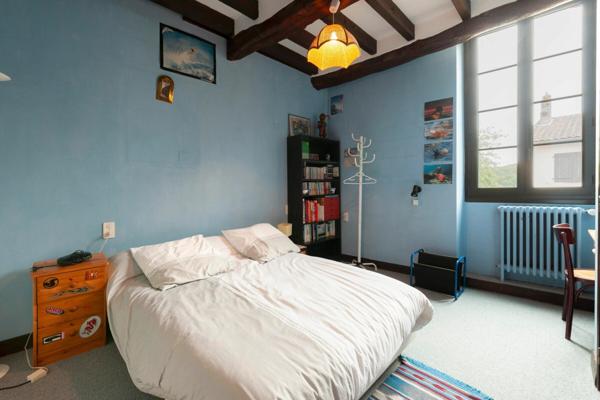 Maison à vendre    9 pièces •  Aire-sur-l'Adour