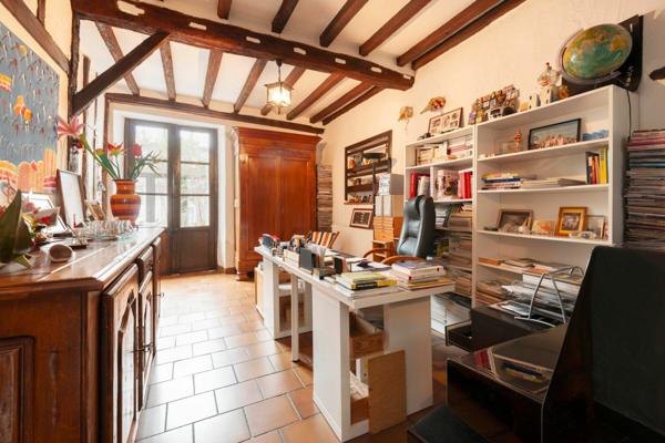 Maison à vendre    9 pièces •  Aire-sur-l'Adour