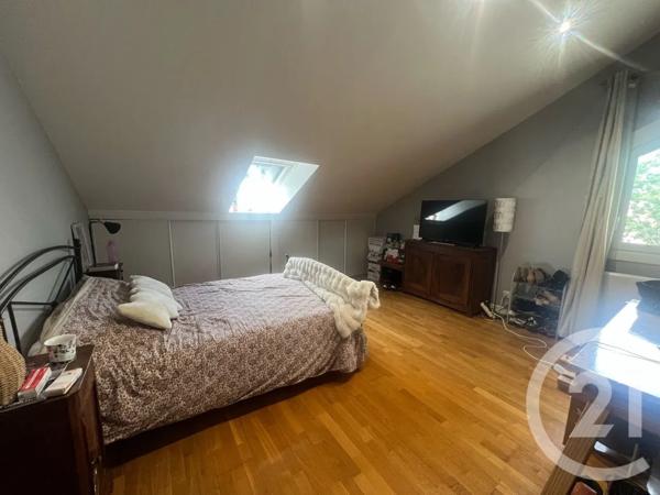 Appartement F5 à vendre  7 pièces - 117 m 2   AURILLAC  - 15
